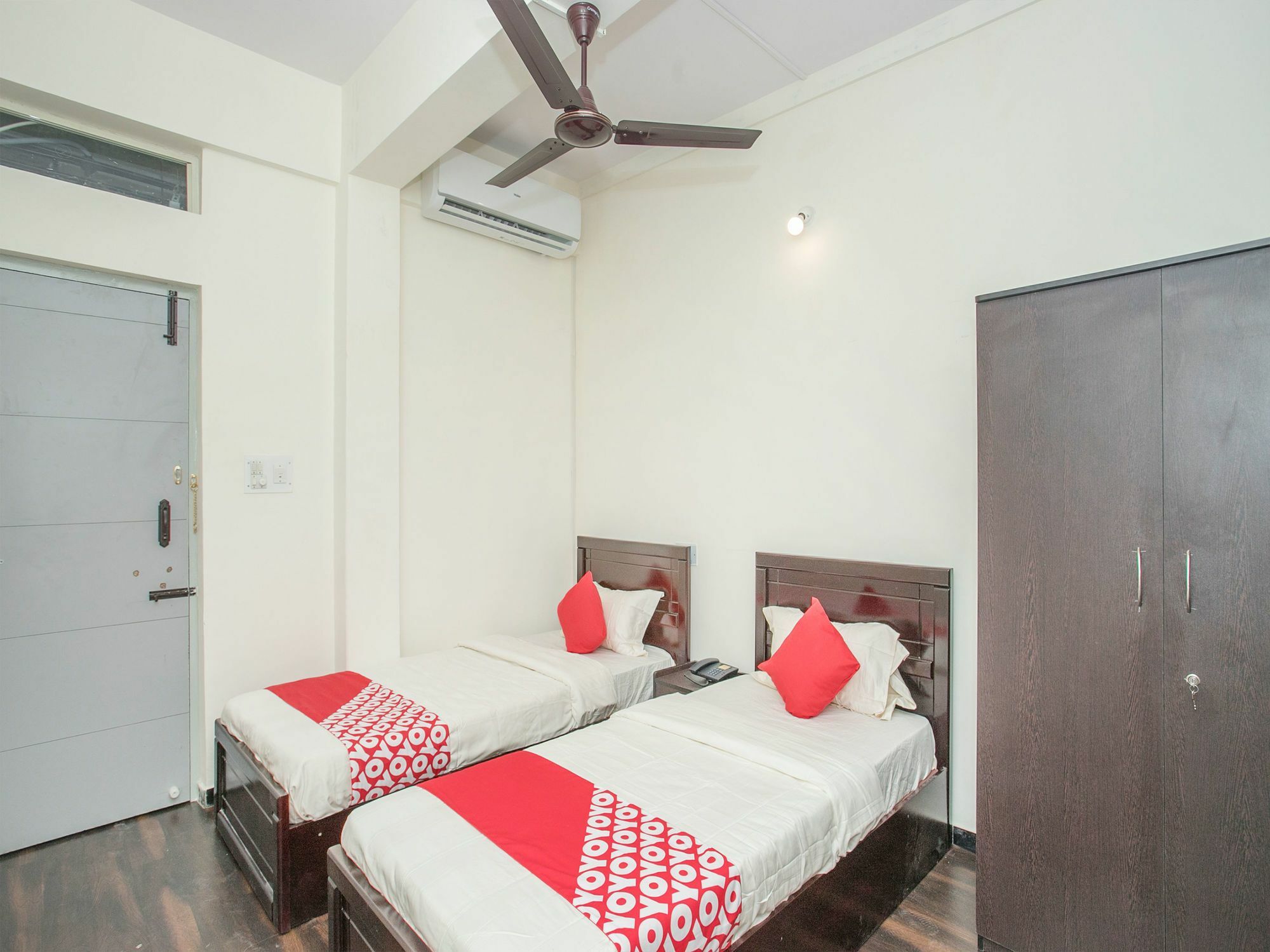 Oyo 14430 Sunshine Grand Hotel Bangalore Exterior photo