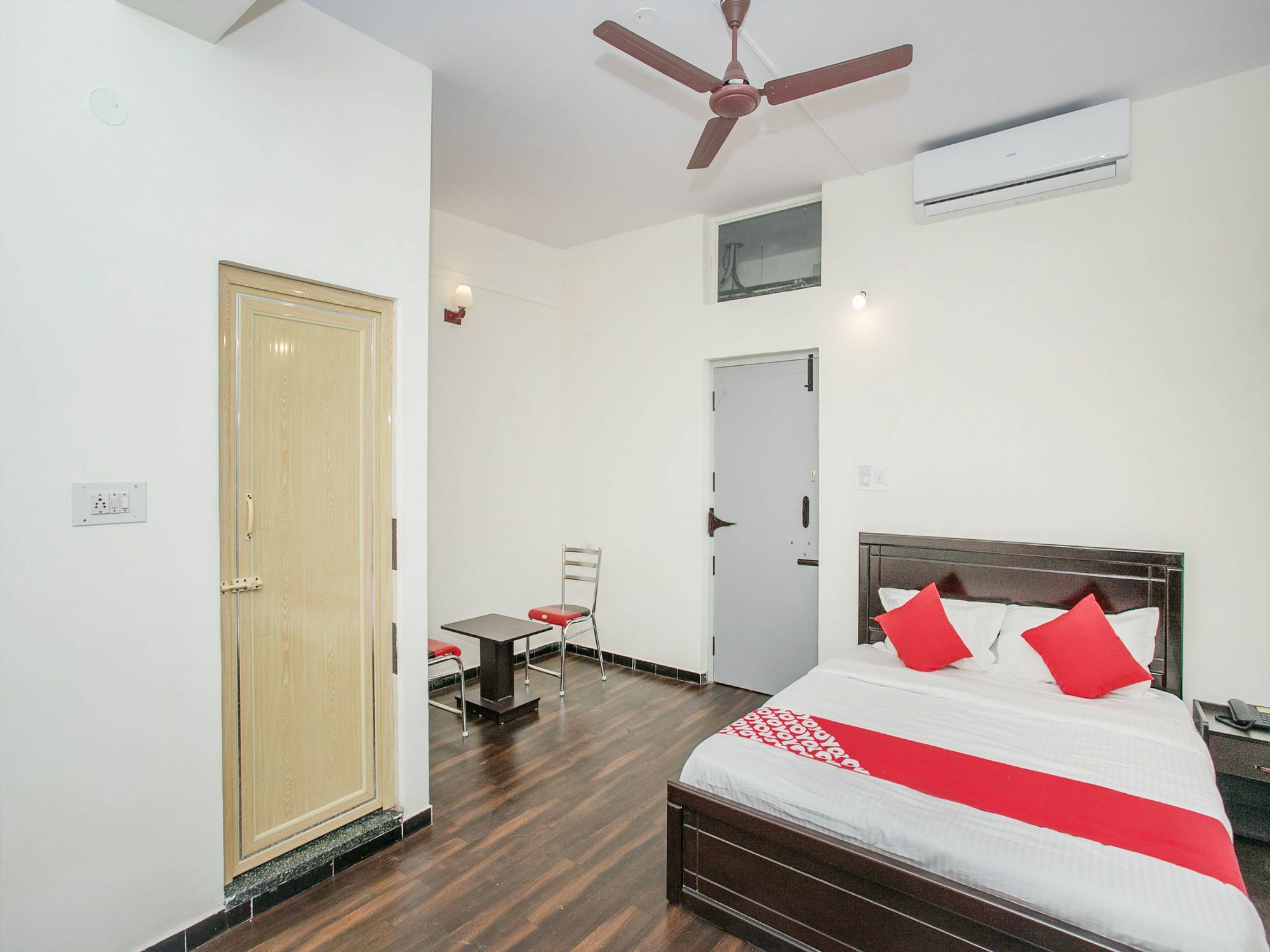 Oyo 14430 Sunshine Grand Hotel Bangalore Exterior photo